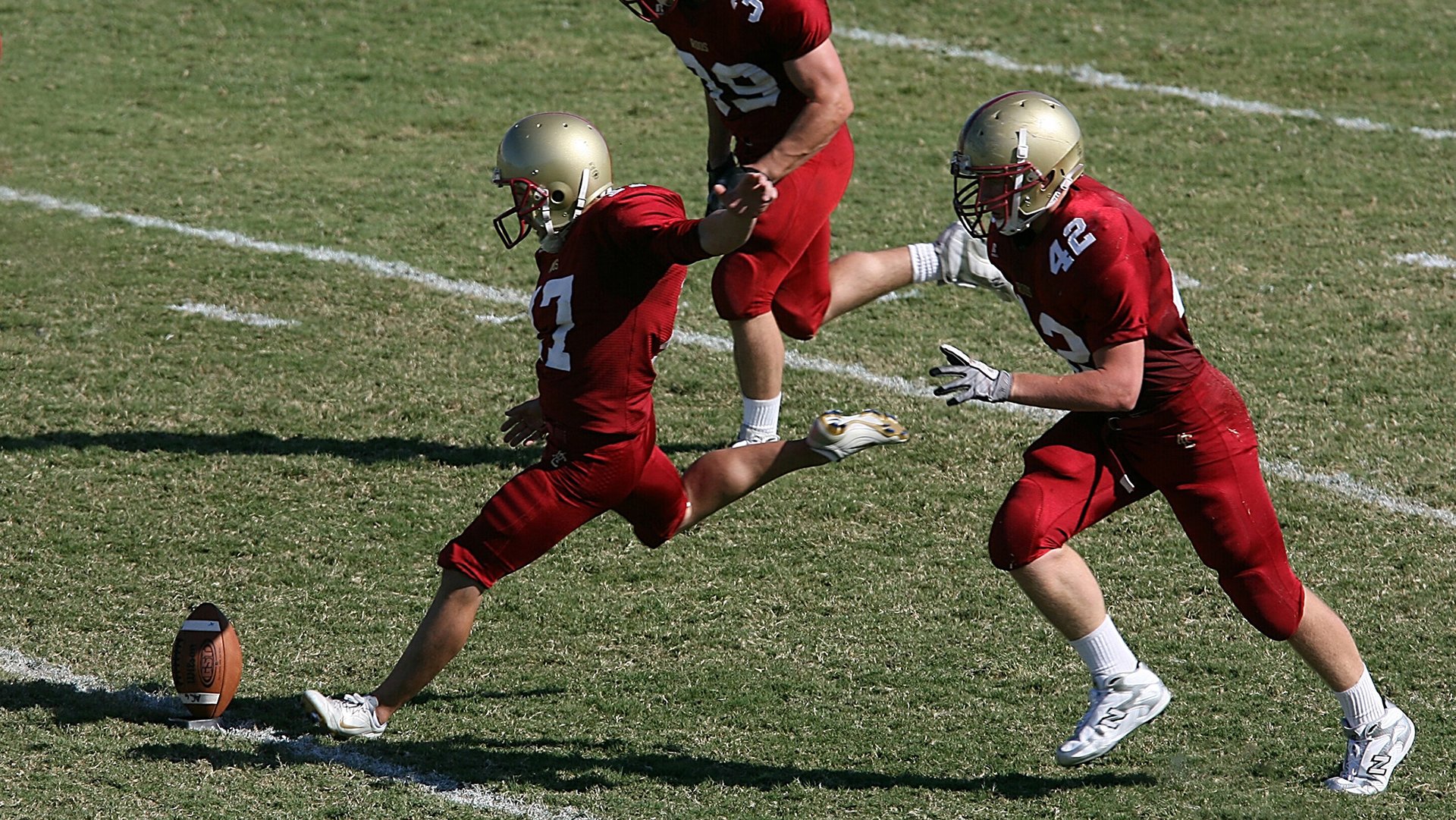 特色足球文化在高校校园中形成具有影响力的特色品牌,足球特色学校是什么意思